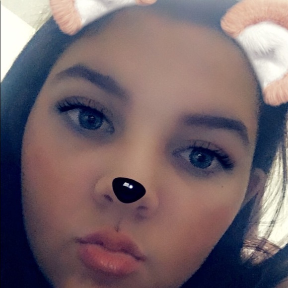 Meet your Posher, Aspen - Picture 7 of 8